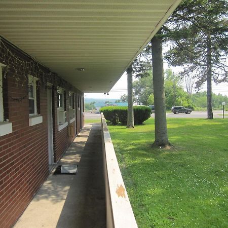 Pinecrest Motel Clinton Exterior foto